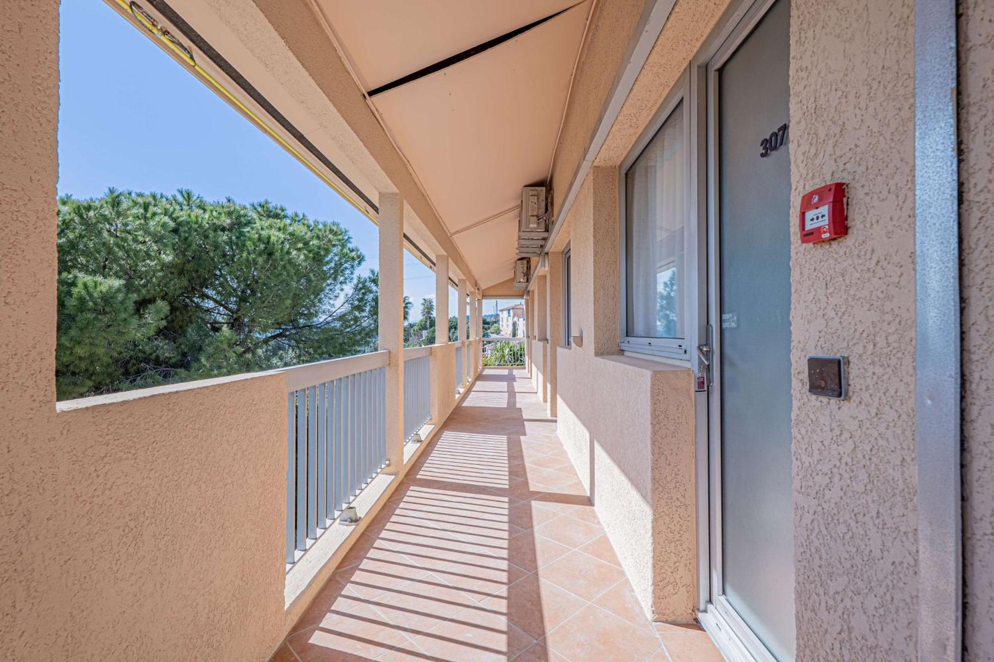 Sure Hotel By Best Western Mougins Belvedere Exterior photo